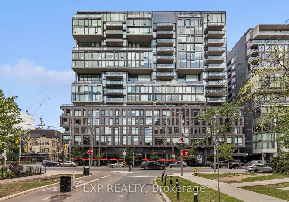 111-bathurst-street-toronto-ontario-c12394034
