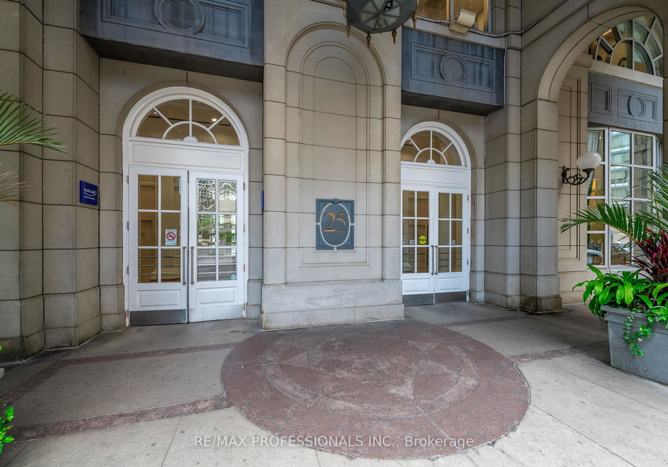 25-the-esplanade-toronto-ontario-c12394234