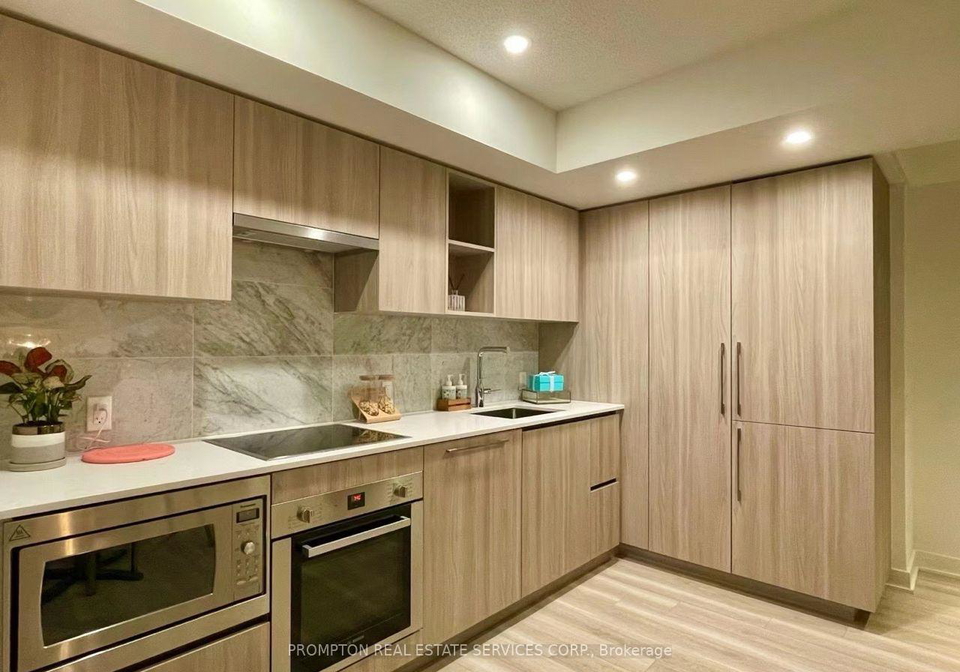17-bathurst-street-toronto-ontario-c12394271