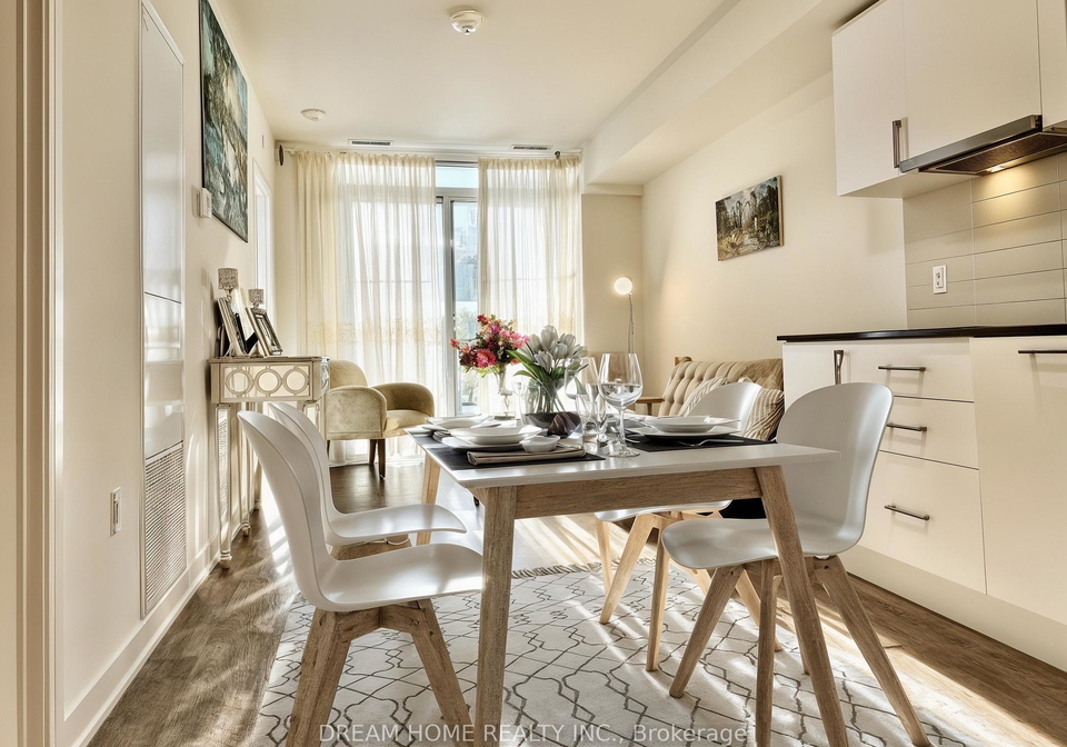 27-bathurst-street-toronto-ontario-c12394383