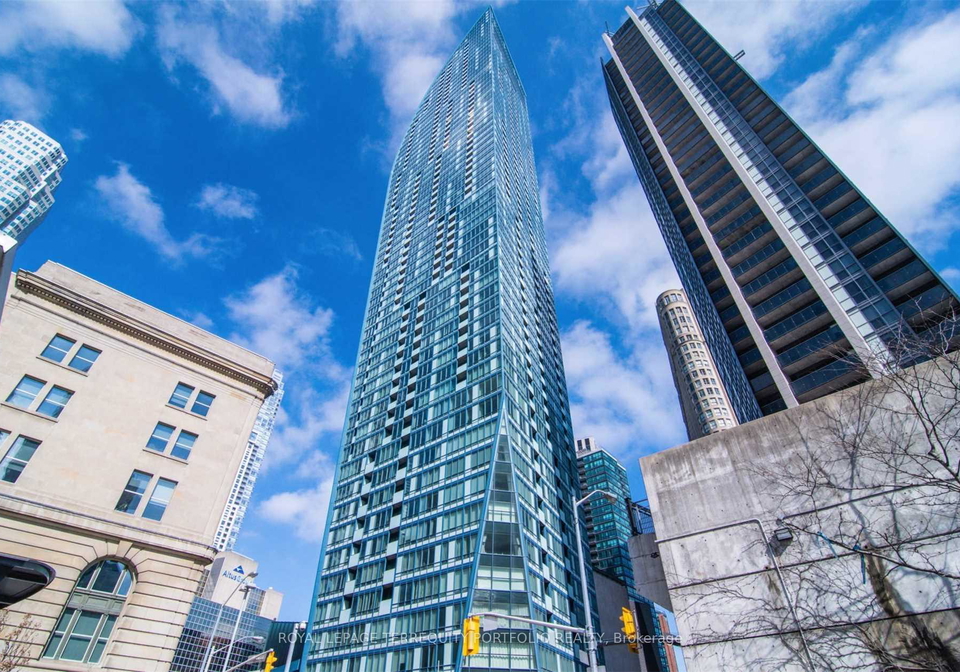8-the-esplanade-avenue-toronto-ontario-c12394653