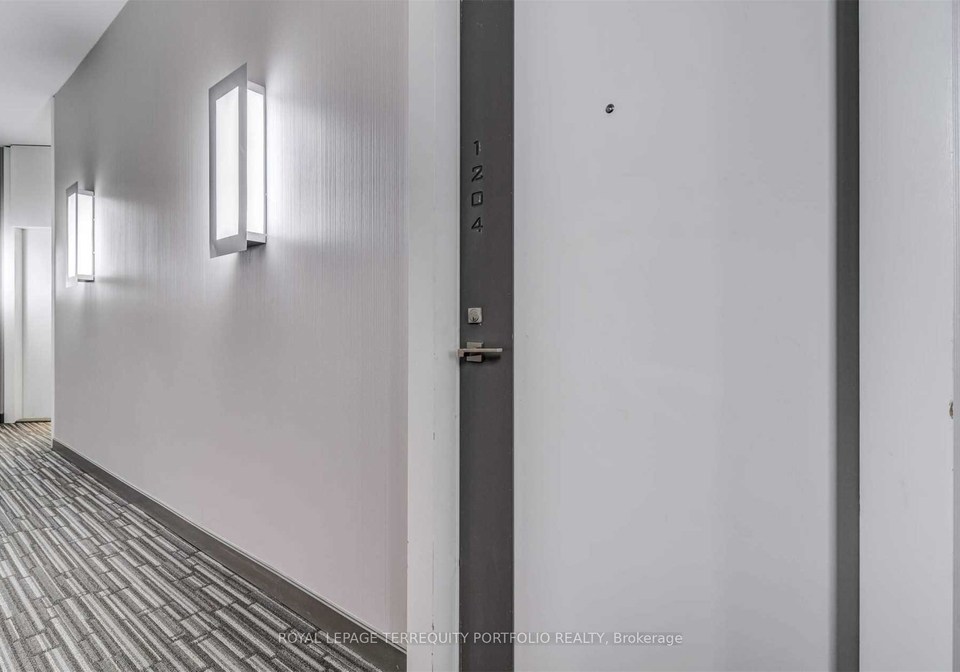 8-the-esplanade-avenue-toronto-ontario-c12394653