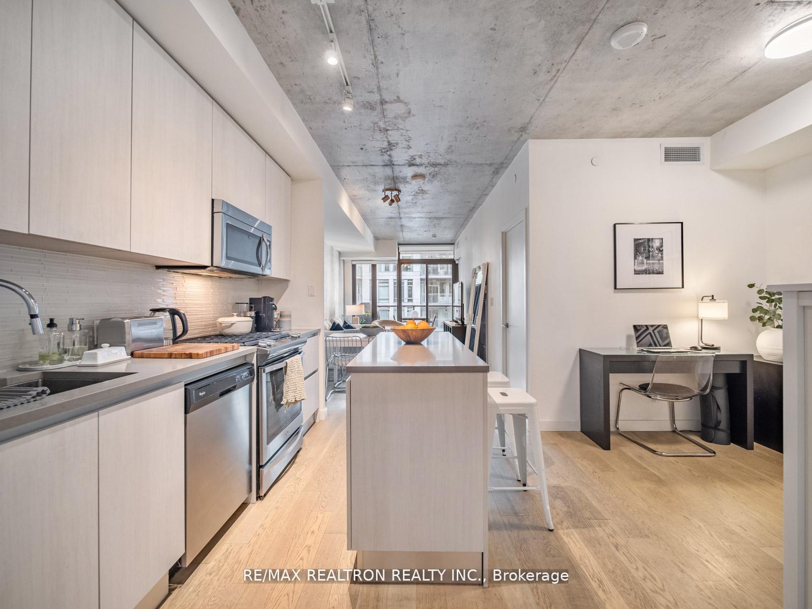 111-bathurst-street-toronto-ontario-c12394737