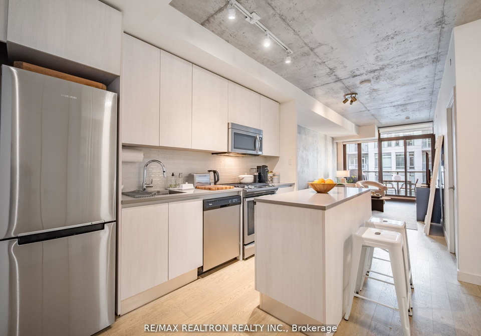 111-bathurst-street-toronto-ontario-c12394737