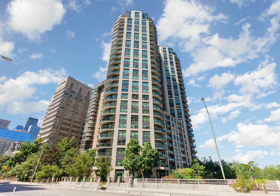 300-bloor-street-e-toronto-ontario-c12394747