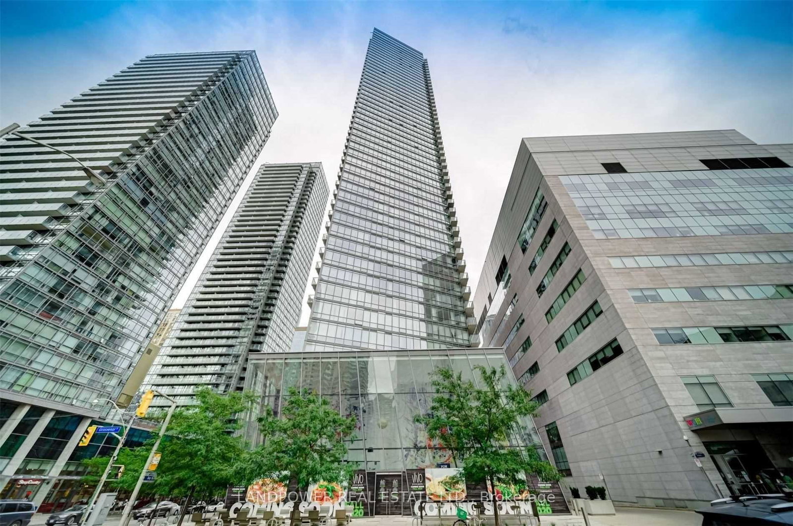 832-bay-street-toronto-ontario-c12394805