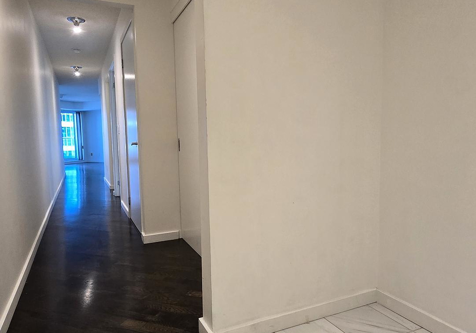 8-york-street-toronto-ontario-c12395002