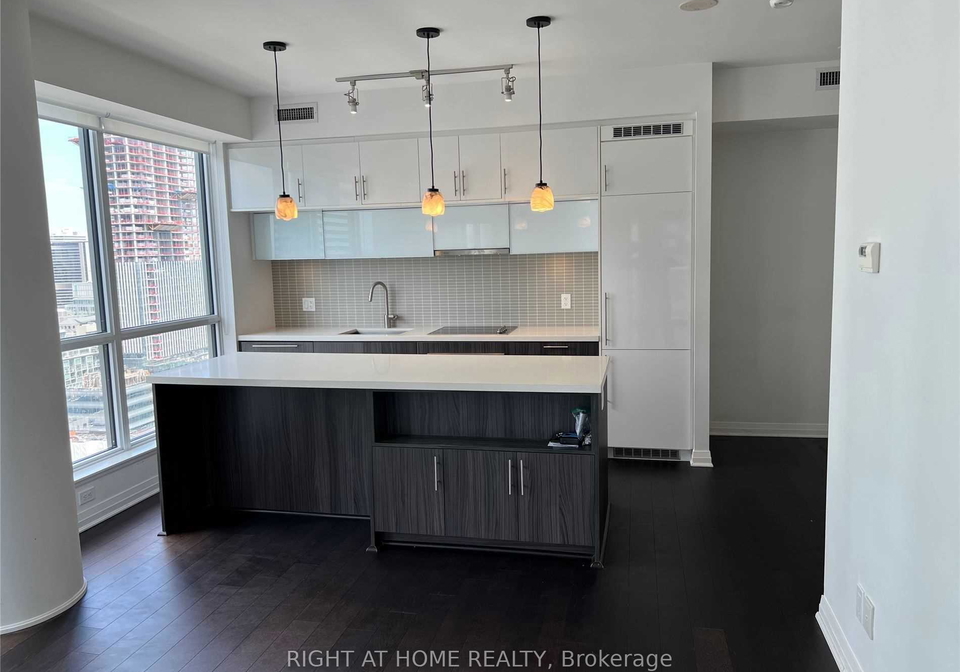 8-mercer-street-toronto-ontario-c12395477