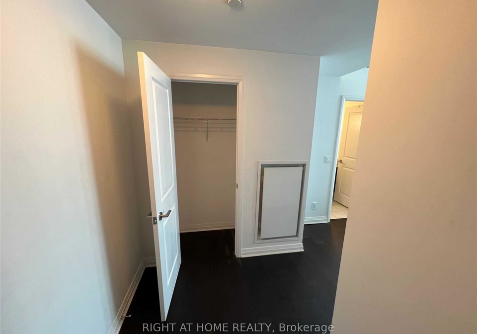 8-mercer-street-toronto-ontario-c12395477