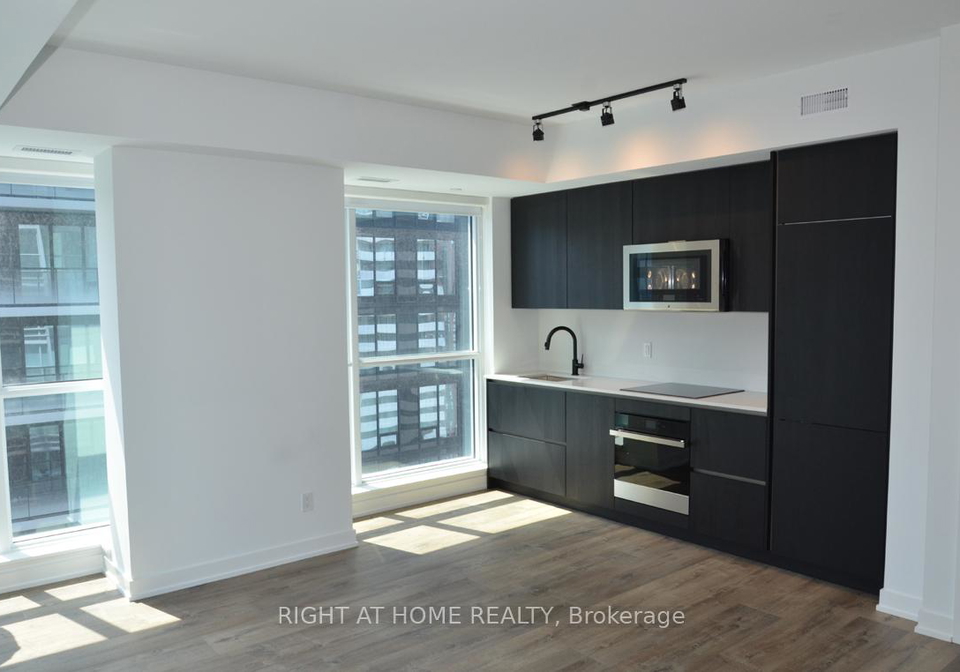 327-king-street-toronto-ontario-c12395502