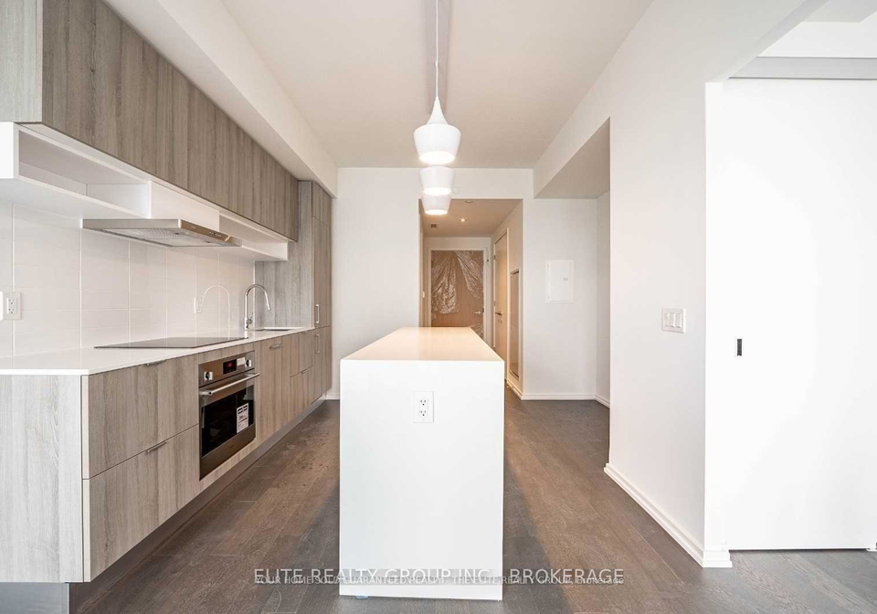 5-soudan-avenue-toronto-ontario-c12395684