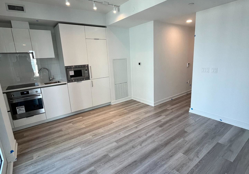 238-simcoe-street-ne-toronto-ontario-c12395741