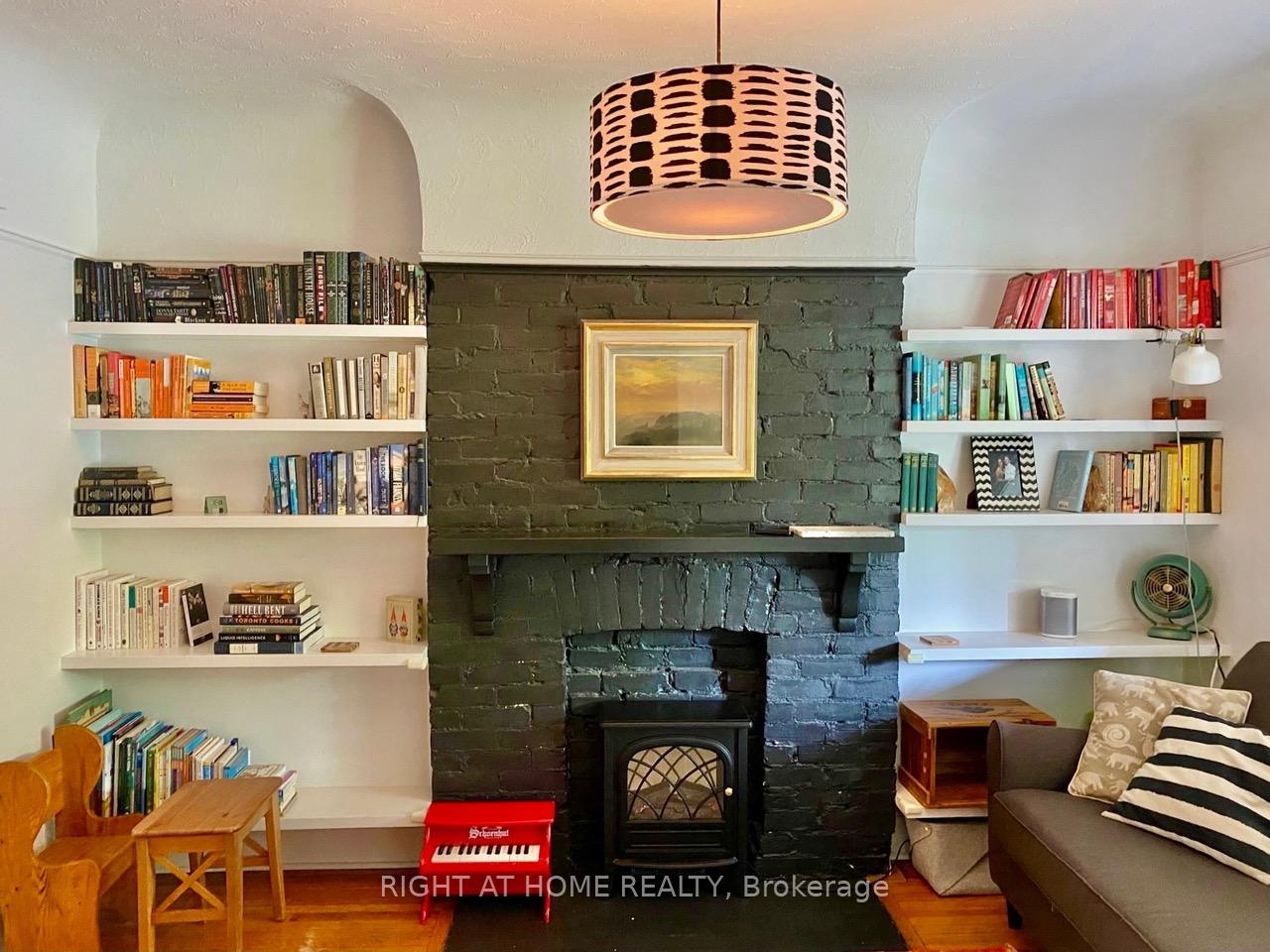 560-crawford-street-toronto-ontario-c12395860