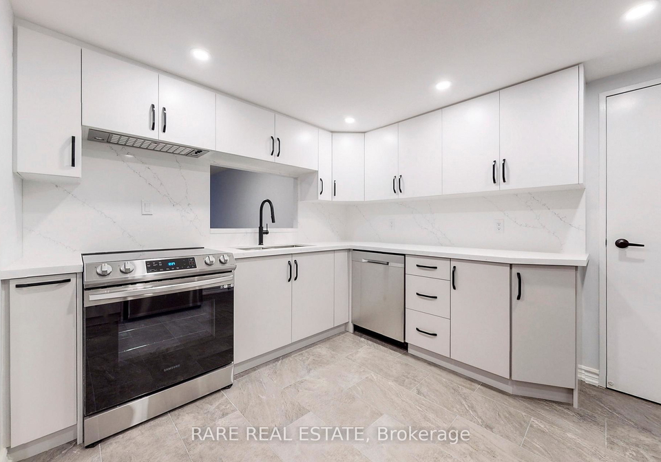 5785-yonge-street-north-york-ontario-c12396001