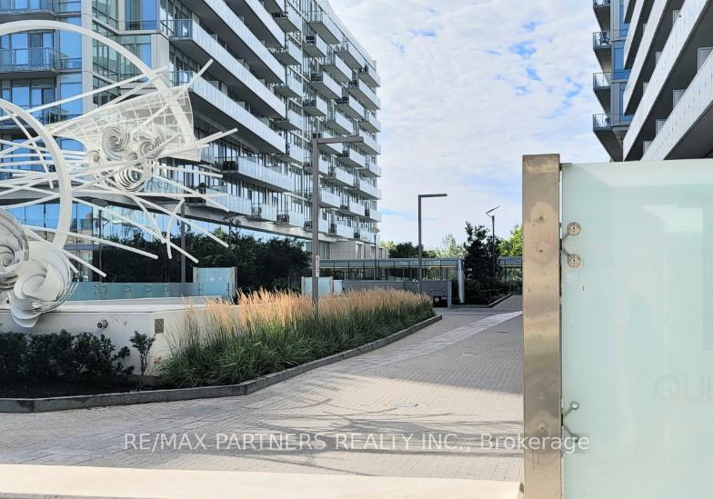 15-queens-quay-e-toronto-ontario-c12396217