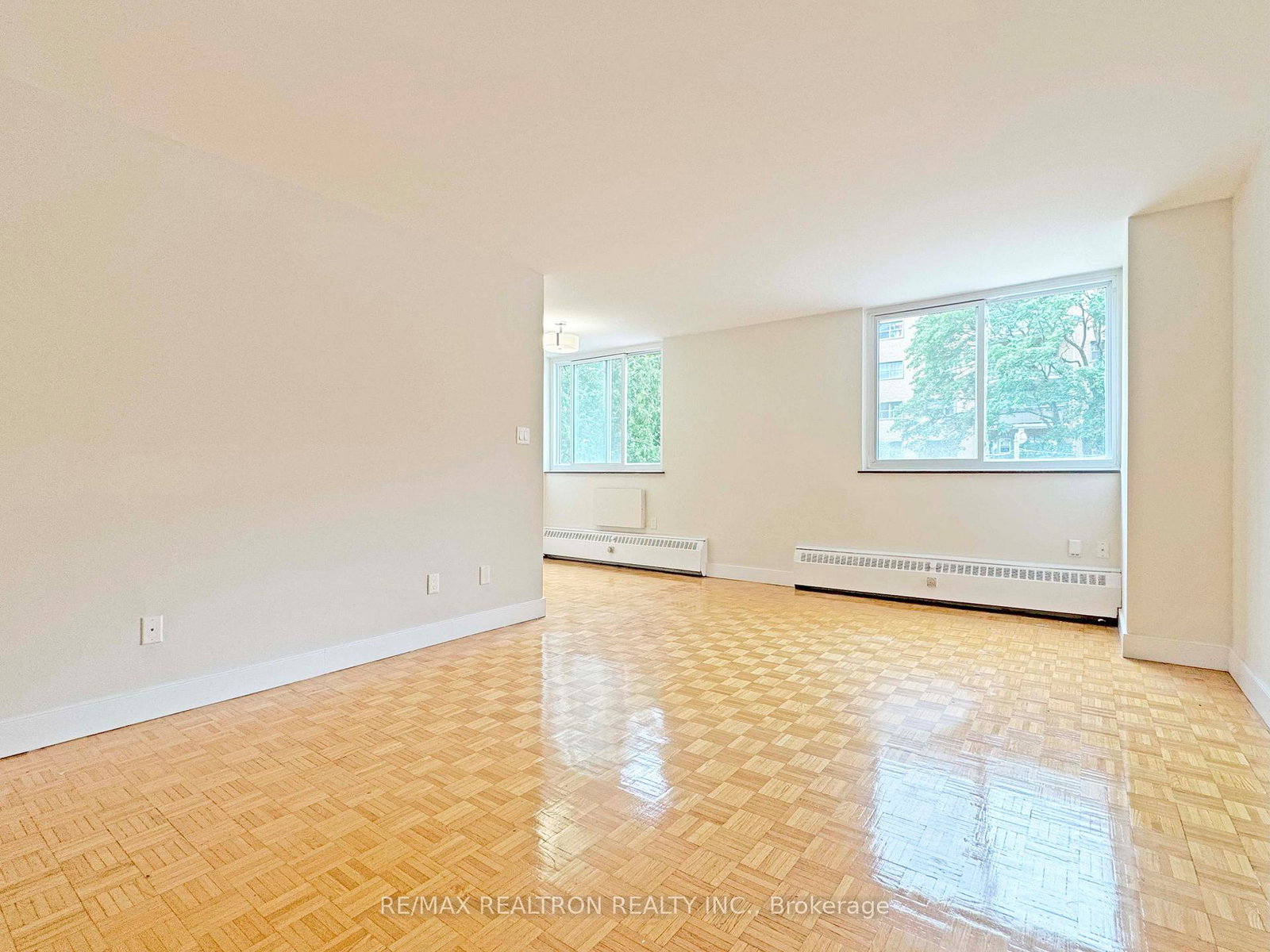 10-shallmar-boulevard-toronto-ontario-c12396350