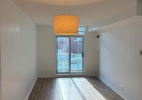 212-eglinton-avenue-e-toronto-ontario-c12396397