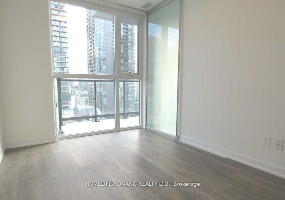 87-peter-street-toronto-ontario-c12396518