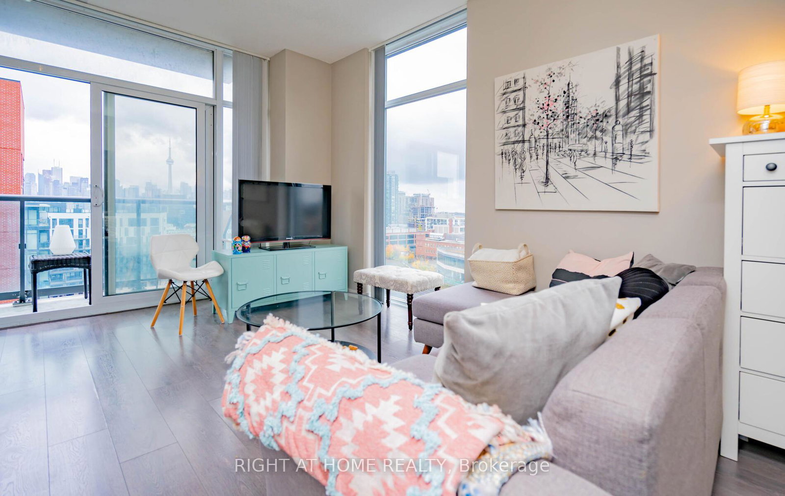 36-lisgar-street-toronto-ontario-c12396547