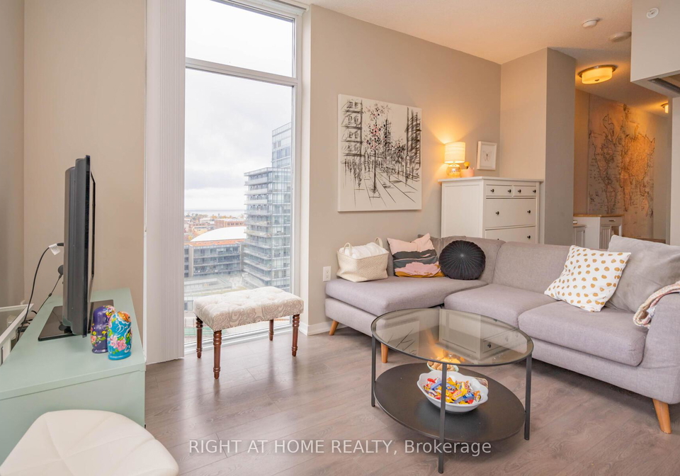 36-lisgar-street-toronto-ontario-c12396547