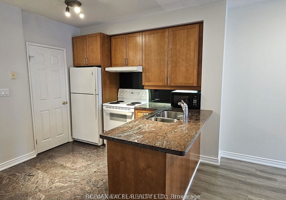 55-bloor-street-e-toronto-ontario-c12396921