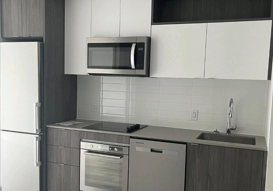 60-princess-street-toronto-ontario-c12397025