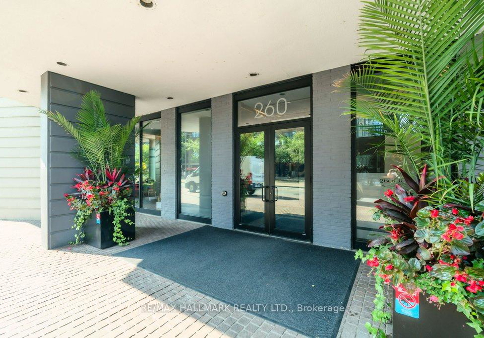 260-queens-quay-w-toronto-ontario-c12397103