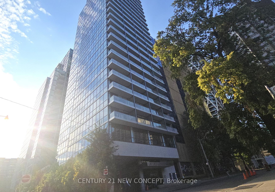 210-simcoe-street-toronto-ontario-c12397342