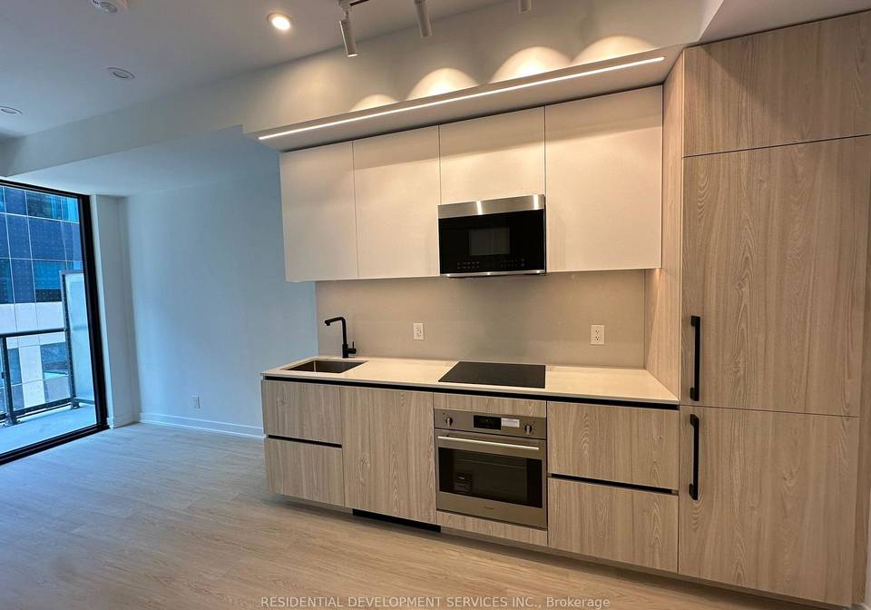 699-sheppard-avenue-e-north-york-ontario-c12397390