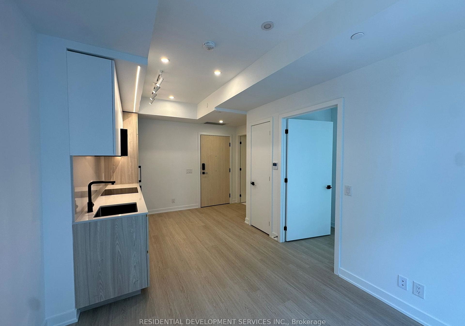 699-sheppard-avenue-e-north-york-ontario-c12397390