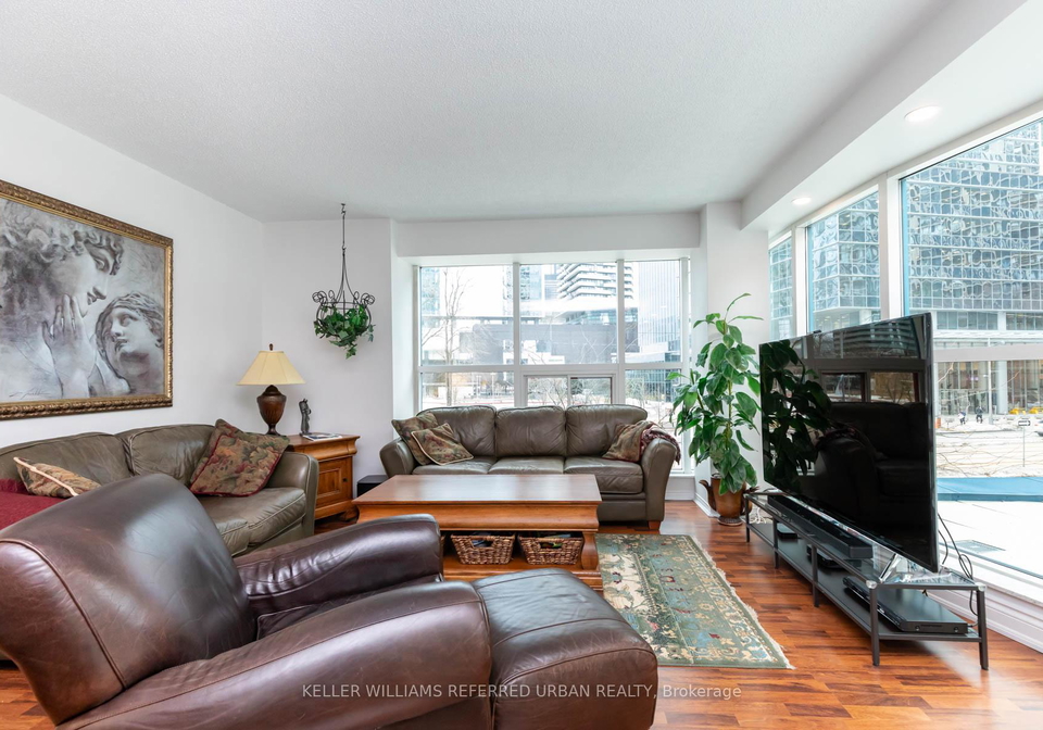 77-harbour-square-toronto-ontario-c12397415