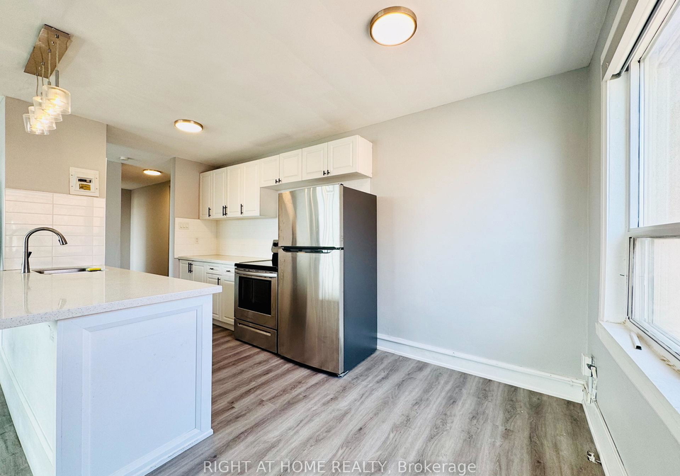 896-eglinton-avenue-e-east-york-ontario-c12397431