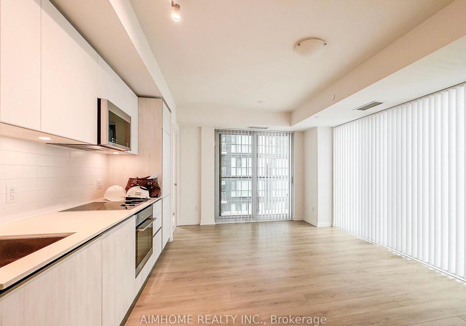 8-widmer-street-toronto-ontario-c12397460