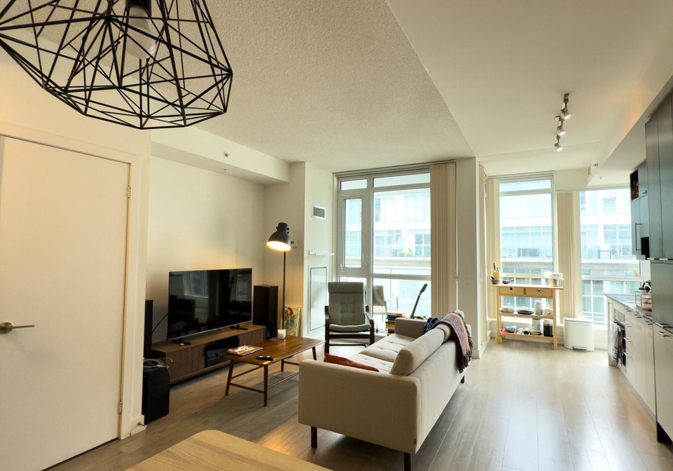 30-nelson-street-toronto-ontario-c12397955