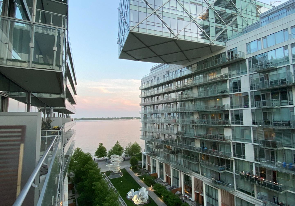 39-queens-quay-e-toronto-ontario-c12397965