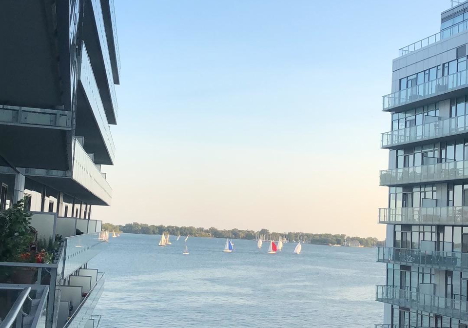 39-queens-quay-e-toronto-ontario-c12397965