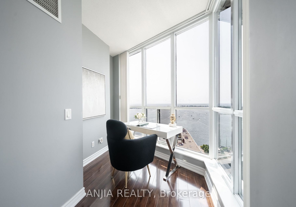 8-york-street-toronto-ontario-c12398376