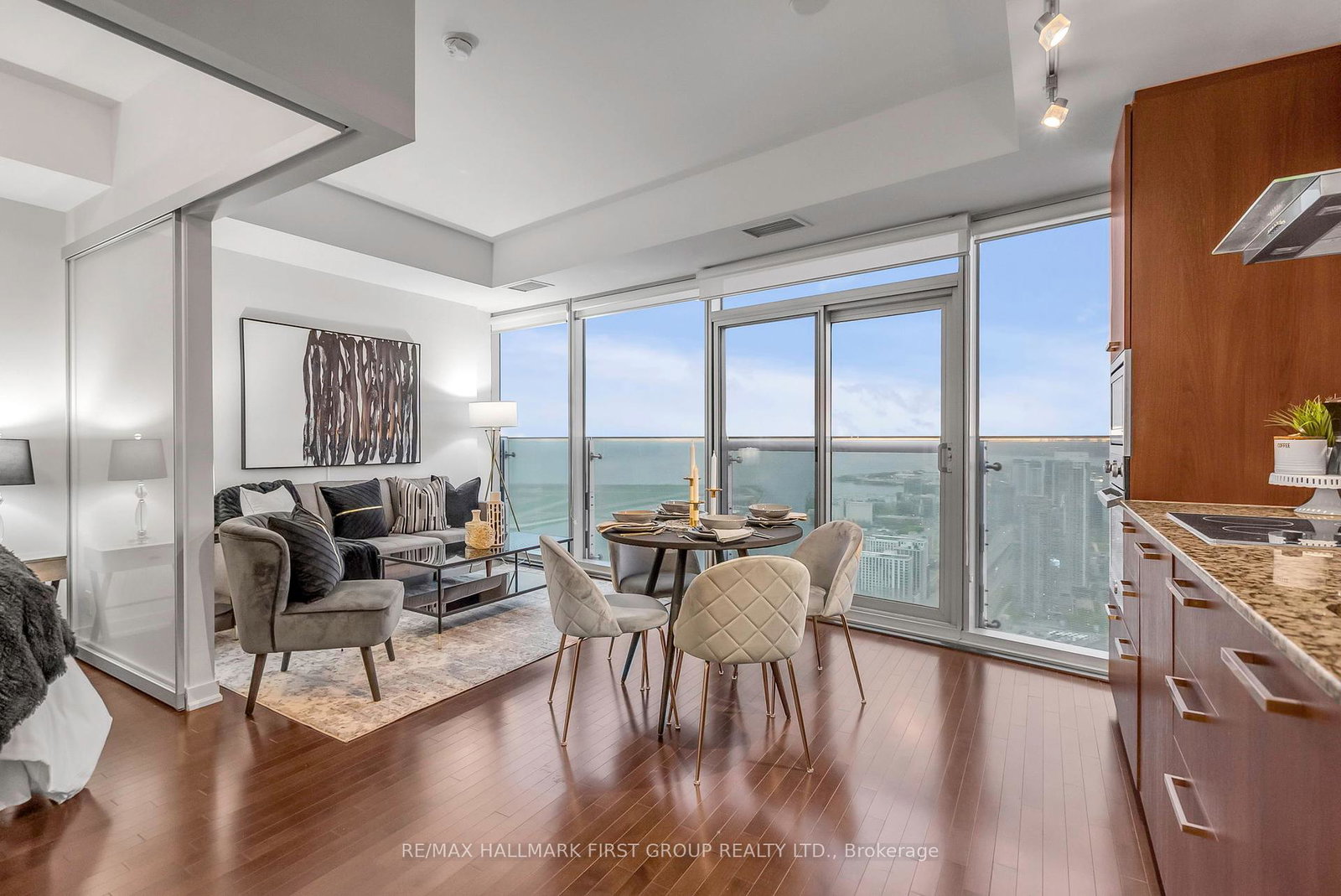 12-york-street-toronto-ontario-c12398395
