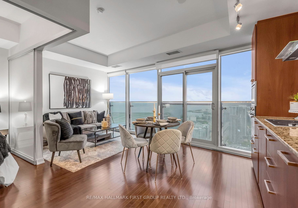 12-york-street-toronto-ontario-c12398395