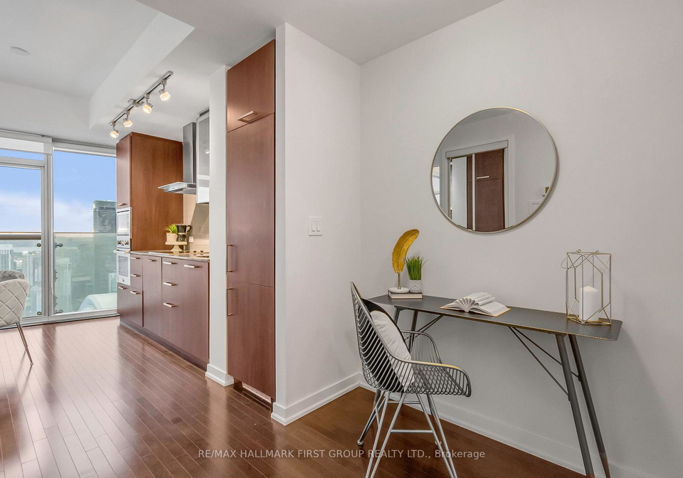 12-york-street-toronto-ontario-c12398395