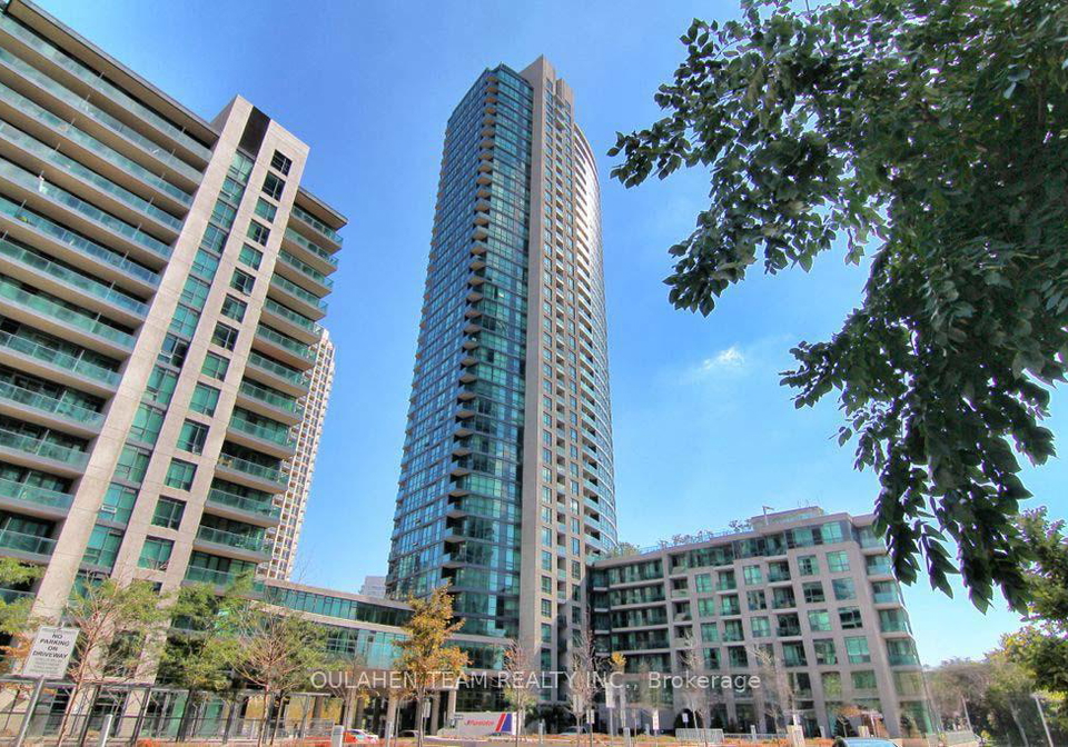 215-fort-york-boulevard-toronto-ontario-c12398431