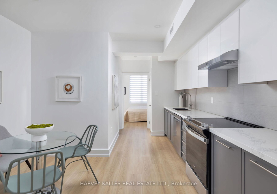 580a-college-street-toronto-ontario-c12398782
