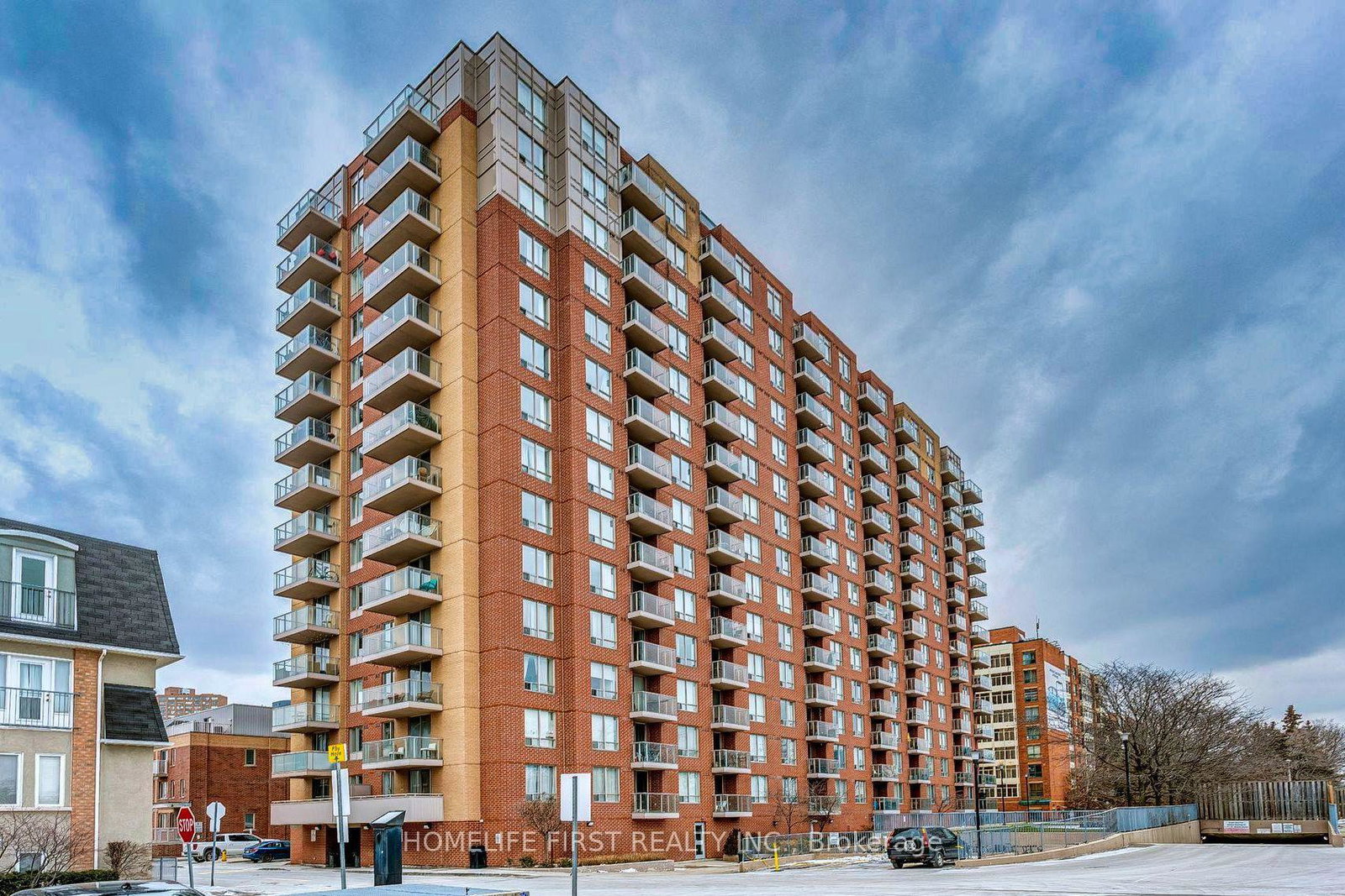 1369-bloor-street-w-toronto-ontario-c12398798
