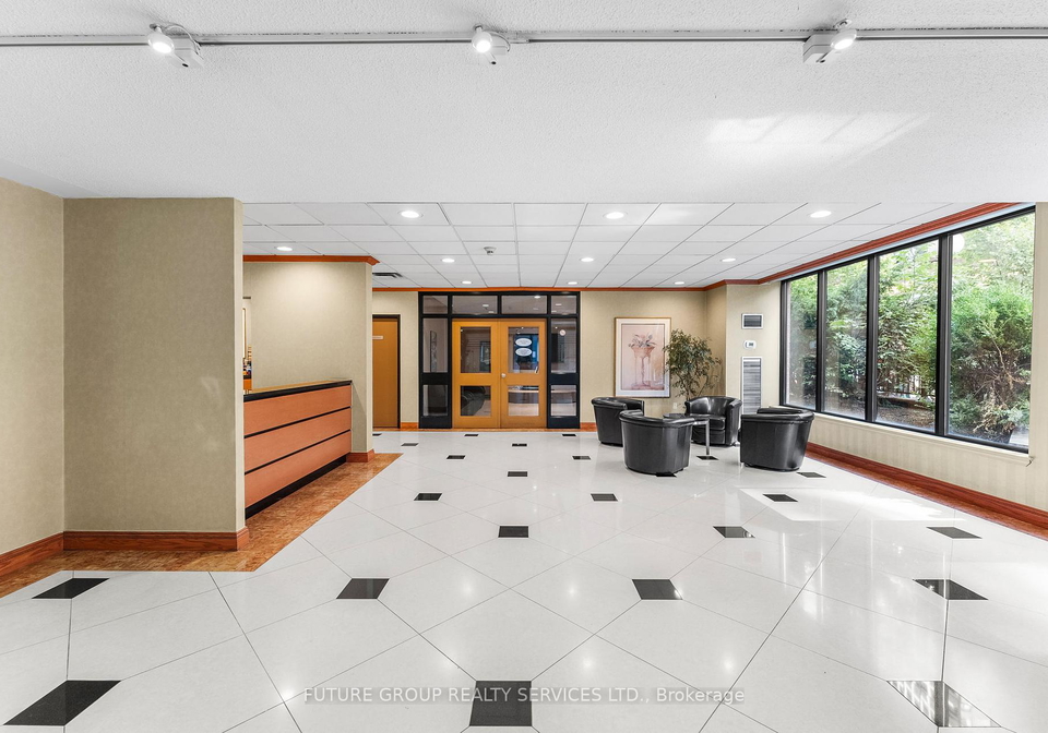 633-bay-street-toronto-ontario-c12398908