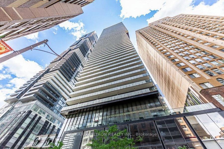 15-grenville-street-toronto-ontario-c12398962