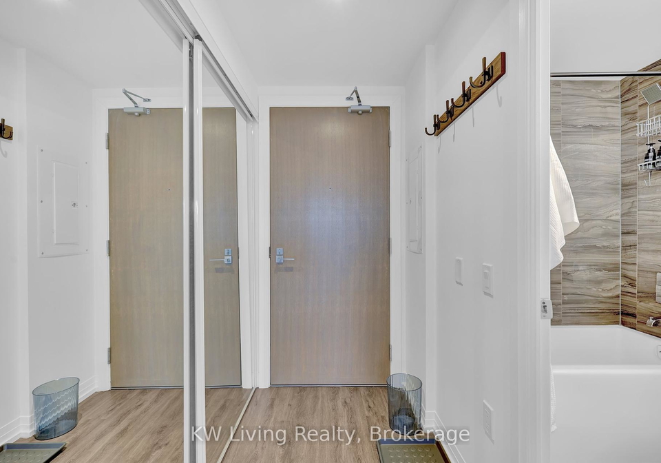 251-jarvis-street-toronto-ontario-c12399279