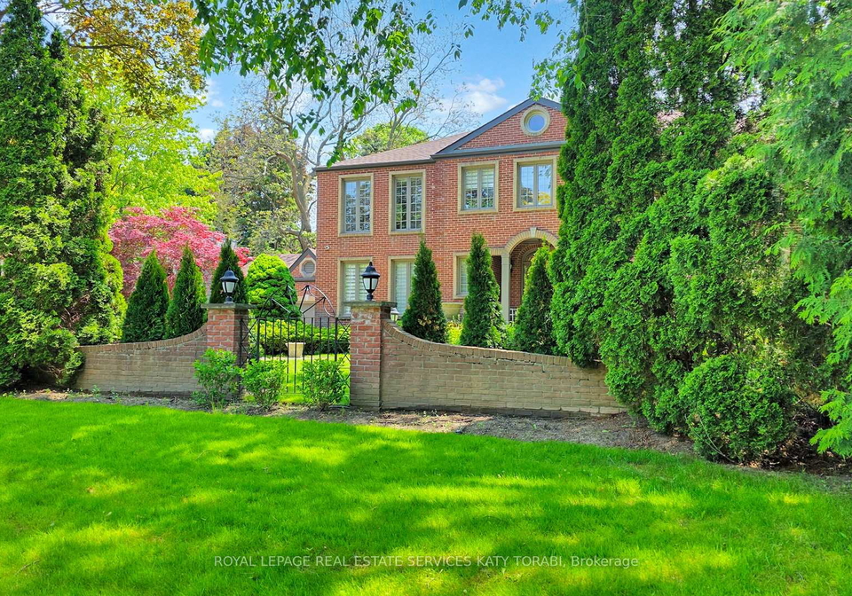 21-forest-heights-boulevard-north-york-ontario-c12399281