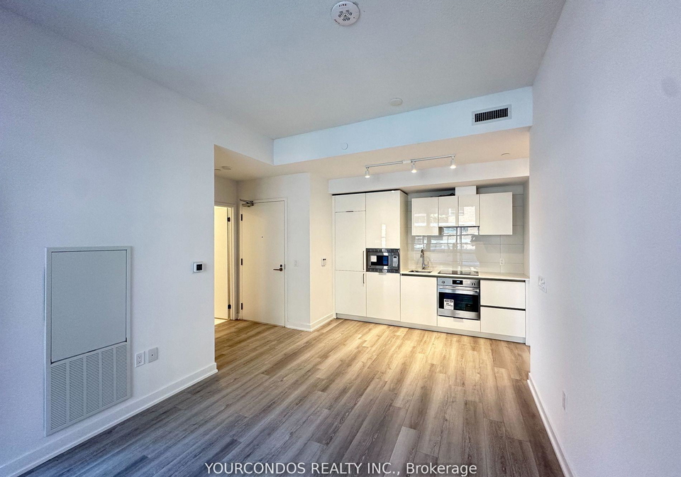 121-st-patrick-street-toronto-ontario-c12399304