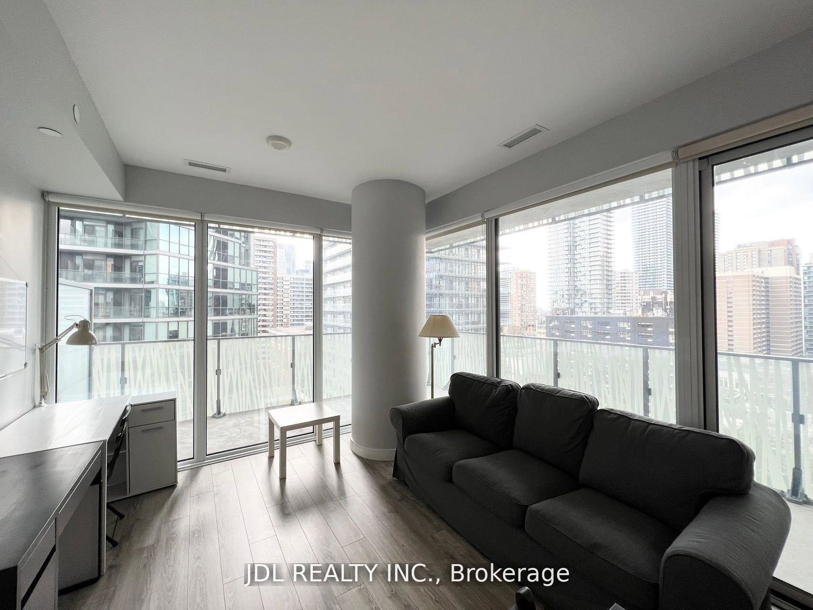 42-charles-street-e-toronto-ontario-c12399350