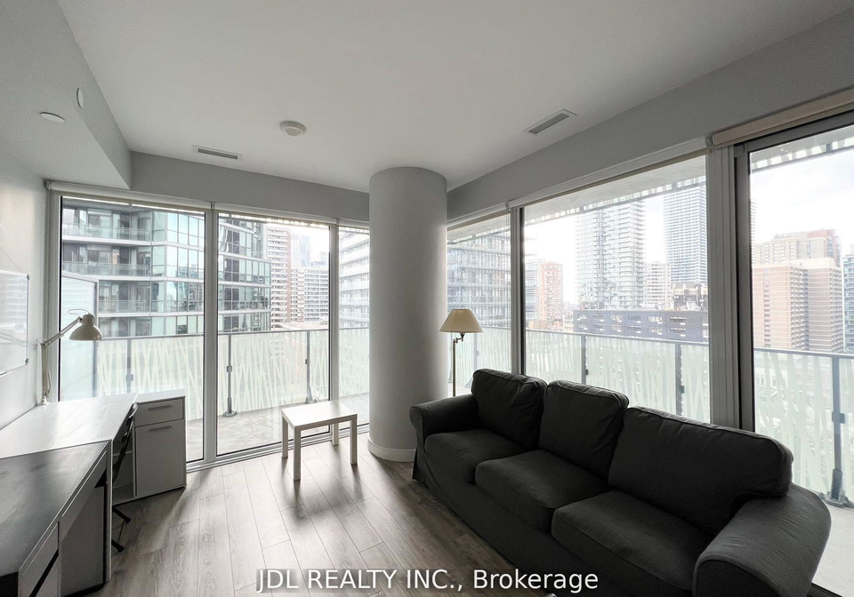 42-charles-street-e-toronto-ontario-c12399350
